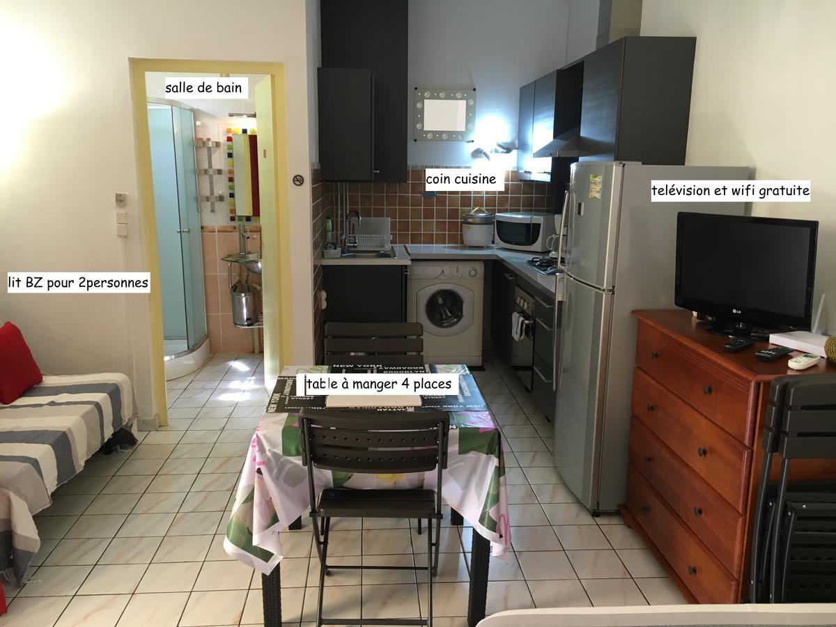 Appartement À Pied Dans L'Eau à Saint-Gilles Les Bains Extérieur photo